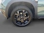 Dacia Duster 150PK TCe Extreme Automaat | Navigatie | Apple Carplay/Android Auto | Cruise Control | Climate Control | Lichtmetalen Velgen | Dodehoek detectie | Licht & Regen Sensor |