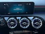 Mercedes-Benz A-klasse 200 | Widescreen | Carplay | Sfeerverlichting | AMG velgen | Camera | Stoelver. | Dealer onderhouden | A200