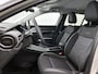 Jeep Avenger 156pk Summit 54 kWh Automaat | Elektrische Klep | Adaptieve Cruise Control | Climate Control | Navigatie | 3 Fase | full-LED | 18"LMV | Dodehoekdetectie | Apple Carplay/Android Auto |