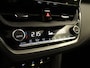 Toyota Corolla Cross 2.0 High Power Hybrid First Edition - CAMERA - LENDENSTEUN BESTUURDERSSTOEL - 18 INCH LICHT METALEN VELGEN - PANORAMADAK - 4 SEIZOENENBANDEN - PARKEERSENSOREN VOOR/ ACHTER - NAVIGATIE - CLIMATE CONTROL - VOORSTOELEN VERWARMD - STUUR VERWARMD - ELEKTRISCHE ACHTERKLEP