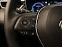 Toyota Corolla Cross 2.0 High Power Hybrid First Edition - CAMERA - LENDENSTEUN BESTUURDERSSTOEL - 18 INCH LICHT METALEN VELGEN - PANORAMADAK - 4 SEIZOENENBANDEN - PARKEERSENSOREN VOOR/ ACHTER - NAVIGATIE - CLIMATE CONTROL - VOORSTOELEN VERWARMD - STUUR VERWARMD - ELEKTRISCHE ACHTERKLEP