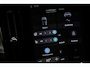 Volvo XC40 2.0 B4 Plus Dark | Trekhaak | Lichtmetalen Velgen 19 inch | All-Season banden | Harman Kardon Audio | Achteruitrijcamera | Parkeersensoren | Keyless Entry | Elektrische Achterklep | Elektrisch Verstelbare Voorstoelen | Stoelverwarming | Google Navigatie | Apple Carplay | Android Auto