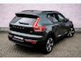 Volvo XC40 2.0 B4 Plus Dark | Trekhaak | Lichtmetalen Velgen 19 inch | All-Season banden | Harman Kardon Audio | Achteruitrijcamera | Parkeersensoren | Keyless Entry | Elektrische Achterklep | Elektrisch Verstelbare Voorstoelen | Stoelverwarming | Google Navigatie | Apple Carplay | Android Auto