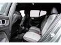 Volvo XC40 2.0 B4 Plus Dark | Trekhaak | Lichtmetalen Velgen 19 inch | All-Season banden | Harman Kardon Audio | Achteruitrijcamera | Parkeersensoren | Keyless Entry | Elektrische Achterklep | Elektrisch Verstelbare Voorstoelen | Stoelverwarming | Google Navigatie | Apple Carplay | Android Auto