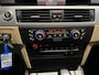 BMW 3-Serie 318i Business Line Automaat LEDER / NAVIGATIE
