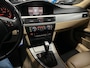 BMW 3-Serie 318i Business Line Automaat LEDER / NAVIGATIE
