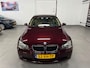 BMW 3-Serie 318i Business Line Automaat LEDER / NAVIGATIE