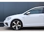 Volkswagen Golf 1.0 TSI Highline Business R | R-Line | Panoramadak | Active Info Display |  LED | Stoelverwarming | Trekhaak | Adaptieve Cruise Control