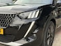 Peugeot 2008 1.2 PureTech GT-Line TREKHAAK | LEDER | AWD | 360 GRADEN CAMERA | STOELVERWARMING | STUURVERWARMING | PANORAMADAK | NAVIGATIE | LED | DODEHOEK DETECTIE | APPLE CARPLAY / ANDROID AUTO | ADAPTIEVE CRUISECONTROL |