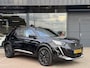 Peugeot 2008 1.2 PureTech GT-Line TREKHAAK | LEDER | AWD | 360 GRADEN CAMERA | STOELVERWARMING | STUURVERWARMING | PANORAMADAK | NAVIGATIE | LED | DODEHOEK DETECTIE | APPLE CARPLAY / ANDROID AUTO | ADAPTIEVE CRUISECONTROL |