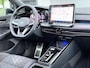 Volkswagen Golf 1.5 eTSI R-Line Pano/HuD/IQ.Light/Camera