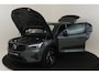 Volvo XC40 B4 (M-HYBRID) PLUS DARK -HARMAN/KARDON|CAMERA|ADAP.CRUISE|POWER-SEATS|VERW.VOORRUIT|PRIVACY.GLAS|TREKHAAK|18"