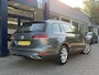 Volkswagen Golf Variant 1.0 TSI Highline / NL-Auto / Adaptieve Cruise-Control / Trekhaak / Apple-Carplay & Android-Auto / Climate-Control / DAB Radio-Bluetooth / Navi / PDC V+A / 17'' LMV / ENZ.