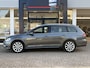 Volkswagen Golf Variant 1.0 TSI Highline / NL-Auto / Adaptieve Cruise-Control / Trekhaak / Apple-Carplay & Android-Auto / Climate-Control / DAB Radio-Bluetooth / Navi / PDC V+A / 17'' LMV / ENZ.
