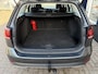 Volkswagen Golf Variant 1.0 TSI Highline / NL-Auto / Adaptieve Cruise-Control / Trekhaak / Apple-Carplay & Android-Auto / Climate-Control / DAB Radio-Bluetooth / Navi / PDC V+A / 17'' LMV / ENZ.