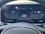 Hyundai Ioniq 6 Lounge 77.4 kWh / Dealer onderhouden / Fabrieksgarantie tot 05-2030 / Accu SoH 100% / Leder / Digitale buitenspiegels / Schuifdak / HUD / Elektrische stoelen & klep / Camera 360° / Stoelventilatie / Stuur-, stoel- & achterbankverwarming / 20" LM wielen & All Season Banden /