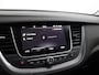 Opel Grandland X 1.2 Turbo Business Elegance Apple Carplay/Android Auto, Cruise control, Parkeersensor voor/achter, Rijstrooksensor, dodehoekdetectie Een stijlvolle en comfortabele SUV die luxe en ruimte uitstekend combineert. Het moderne design geeft de auto een elegante uitstraling, met een ruim interieur.