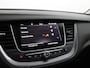 Opel Grandland X 1.2 Turbo Business Elegance Apple Carplay/Android Auto, Cruise control, Parkeersensor voor/achter, Rijstrooksensor, dodehoekdetectie Een stijlvolle en comfortabele SUV die luxe en ruimte uitstekend combineert. Het moderne design geeft de auto een elegante uitstraling, met een ruim interieur.
