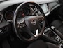 Opel Grandland X 1.2 Turbo Business Elegance Apple Carplay/Android Auto, Cruise control, Parkeersensor voor/achter, Rijstrooksensor, dodehoekdetectie Een stijlvolle en comfortabele SUV die luxe en ruimte uitstekend combineert. Het moderne design geeft de auto een elegante uitstraling, met een ruim interieur.