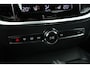 Volvo V60 B3 R-Design | Camera | Stoel & Stuurverwarming | Carplay | Half leder | Full LED | PDC | Memory | Keyless | Navigatie