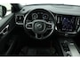 Volvo V60 B3 R-Design | Camera | Stoel & Stuurverwarming | Carplay | Half leder | Full LED | PDC | Memory | Keyless | Navigatie