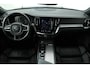 Volvo V60 B3 R-Design | Camera | Stoel & Stuurverwarming | Carplay | Half leder | Full LED | PDC | Memory | Keyless | Navigatie