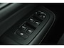Volvo V60 B3 R-Design | Camera | Stoel & Stuurverwarming | Carplay | Half leder | Full LED | PDC | Memory | Keyless | Navigatie