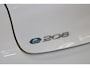 Peugeot e-208 EV Active Pack 50 kWh All-Seasons | Climate | Carplay | Cruise | Lichtmetaal.