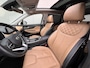 Hyundai Santa Fe 1.6 T-GDI PHEV Premium Sky 7P / Dealer onderhouden / 7 persoons / Accu SoH 100 % / 1.350 kg trekgewicht / Leder / Stoelventilatie / Stuur-, stoel- en achterbankverwarming / Camera 360° / Apple Carplay Android / 19" LM wielen /