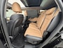 Hyundai Santa Fe 1.6 T-GDI PHEV Premium Sky 7P / Dealer onderhouden / 7 persoons / Accu SoH 100 % / 1.350 kg trekgewicht / Leder / Stoelventilatie / Stuur-, stoel- en achterbankverwarming / Camera 360° / Apple Carplay Android / 19" LM wielen /