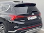 Hyundai Santa Fe 1.6 T-GDI PHEV Premium Sky 7P / Dealer onderhouden / 7 persoons / Accu SoH 100 % / 1.350 kg trekgewicht / Leder / Stoelventilatie / Stuur-, stoel- en achterbankverwarming / Camera 360° / Apple Carplay Android / 19" LM wielen /