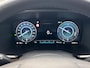 Hyundai Santa Fe 1.6 T-GDI PHEV Premium Sky 7P / Dealer onderhouden / 7 persoons / Accu SoH 100 % / 1.350 kg trekgewicht / Leder / Stoelventilatie / Stuur-, stoel- en achterbankverwarming / Camera 360° / Apple Carplay Android / 19" LM wielen /