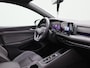 Volkswagen Golf 1.5 eTSI Aut. R-Line | Panoramadak | IQ Light | BlackStyle | Winterpakket | HeadUp Display | 18" Velgen |