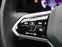 Volkswagen Golf 1.5 eTSI Aut. R-Line | Panoramadak | IQ Light | BlackStyle | Winterpakket | HeadUp Display | 18" Velgen |
