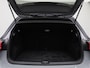 Volkswagen Golf 1.5 eTSI Aut. R-Line | Panoramadak | IQ Light | BlackStyle | Winterpakket | HeadUp Display | 18" Velgen |