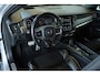 Volvo V90 2.0 B4 R-Design | Semi Electrische Wegklapbare Trekhaak | Head-Up Display | 360° Parkeercamera | Parkeersensoren voor + achter | BLIS | Parkeerverwarming | Harman Kardon Premium Audio | Stoelverwarming | Stuurwielverwarming | 20'' Lichtmetalen velgen |