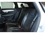 Volvo V90 2.0 B4 R-Design | Semi Electrische Wegklapbare Trekhaak | Head-Up Display | 360° Parkeercamera | Parkeersensoren voor + achter | BLIS | Parkeerverwarming | Harman Kardon Premium Audio | Stoelverwarming | Stuurwielverwarming | 20'' Lichtmetalen velgen |