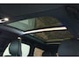 Volvo V90 2.0 B4 R-Design | Semi Electrische Wegklapbare Trekhaak | Head-Up Display | 360° Parkeercamera | Parkeersensoren voor + achter | BLIS | Parkeerverwarming | Harman Kardon Premium Audio | Stoelverwarming | Stuurwielverwarming | 20'' Lichtmetalen velgen |