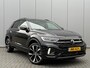 Volkswagen T-Roc 1.5 TSI R-Line black style DSG Panoramadak Carplay 19" velgen