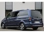 Mercedes-Benz EQV 300 L2 / AMG / Panorama / Luchtvering / 7-Persoons / Slaapbank / 360 Camera / Vol Opties / NIEUWSTAAT