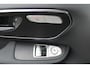 Mercedes-Benz EQV 300 L2 / AMG / Panorama / Luchtvering / 7-Persoons / Slaapbank / 360 Camera / Vol Opties / NIEUWSTAAT