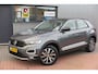 Volkswagen T-Roc 1.0 TSI 85kw 116pk Style Led, Virtual Cockpit, LMV, Camera , Trekhaak afneembaar, DAB+ ,Navigatie via Carplay, PDC etc.
