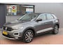 Volkswagen T-Roc 1.0 TSI 85kw 116pk Style Led, Virtual Cockpit, LMV, Camera , Trekhaak afneembaar, DAB+ ,Navigatie via Carplay, PDC etc.