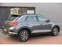 Volkswagen T-Roc 1.0 TSI 85kw 116pk Style Led, Virtual Cockpit, LMV, Camera , Trekhaak afneembaar, DAB+ ,Navigatie via Carplay, PDC etc.