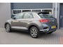 Volkswagen T-Roc 1.0 TSI 85kw 116pk Style Led, Virtual Cockpit, LMV, Camera , Trekhaak afneembaar, DAB+ ,Navigatie via Carplay, PDC etc.
