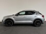 Volkswagen T-Roc 1.5 eTsi R-Line Automaat Climate control Adaptieve cruise control Panoramadak LED Navigatie Achteruitrijcamera Parkeersensoren Apple Carplay/ Android Auto Radio