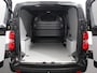 Opel Vivaro 1.5 Diesel 120pk L3 Apple Carplay /  Android Auto Parkeersensoren V+A Trekhaak Camera Navigatie Cruise Control LED koplampen houten afwerking laadruimte