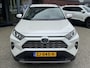 Toyota RAV4 2.5 Hybrid First Edition TREKHAAK BLIND-SPOT PARK-SENSOREN 360° CAMERA APPLE/ANDROID NAVI NL-AUTO