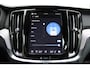 Volvo V60 T6 Plug-in hybrid AWD Plus Dark | Trekhaak | 360 graden camera | Verwarmbare voorstoelen en achterbank | Premium audio by Harman Kardon | Apple carplay/Android auto
