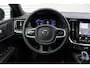 Volvo V60 T6 Plug-in hybrid AWD Plus Dark | Trekhaak | 360 graden camera | Verwarmbare voorstoelen en achterbank | Premium audio by Harman Kardon | Apple carplay/Android auto